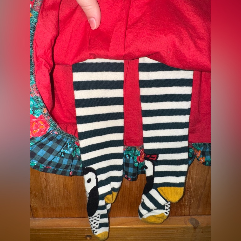 Christmas Outfit - Picture 3 of 7